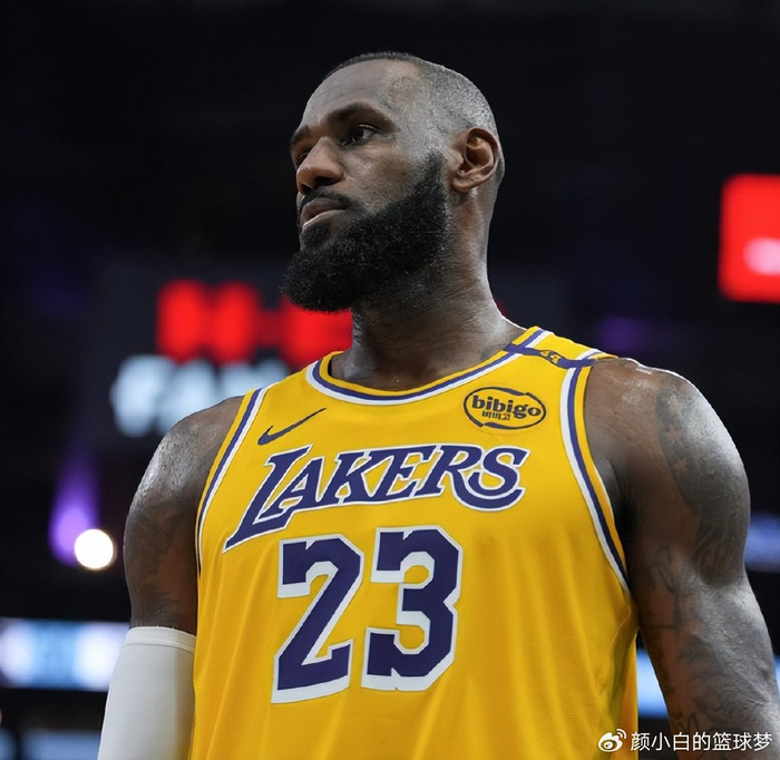 湖人逆转失利詹姆斯12+10+10难救主 活塞绝平三不