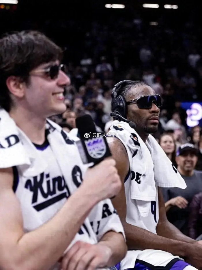 德罗赞关键三分助国王逆转猛龙，生涯得分升至