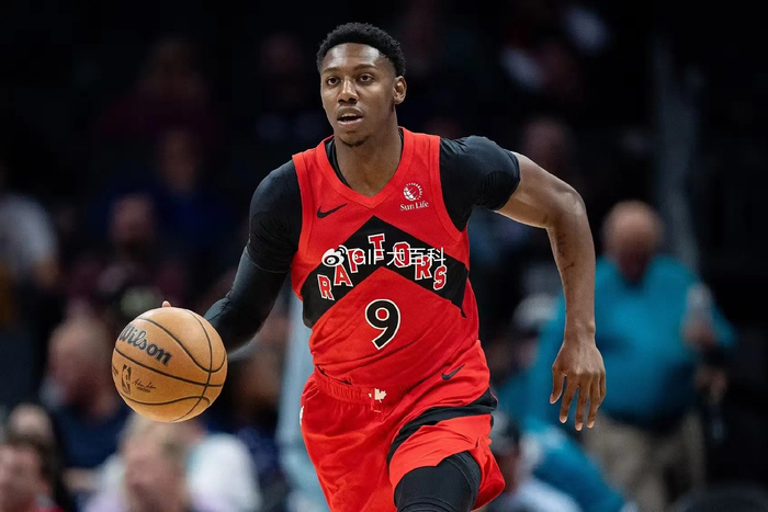 德罗赞关键三分助国王逆转猛龙，生涯得分升至