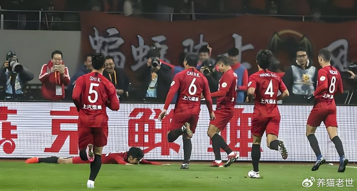 巴尔加斯或重返中超首选上港 功勋外援望携手武