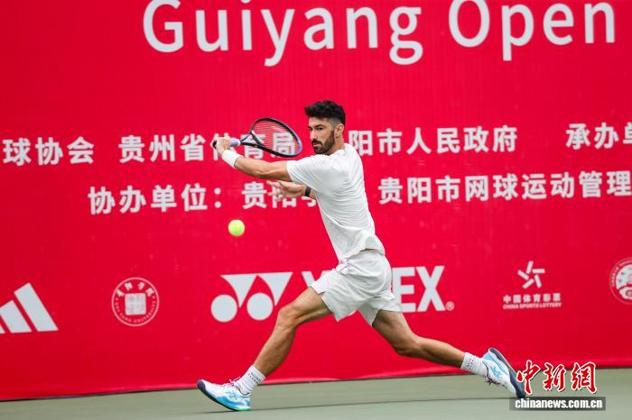 贵阳国际网球公开赛收官战，瑞士选手卡斯特努
