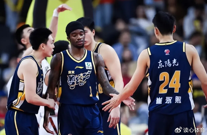 广东宏远主场售罄引热议 萨姆纳伤情成外援调整